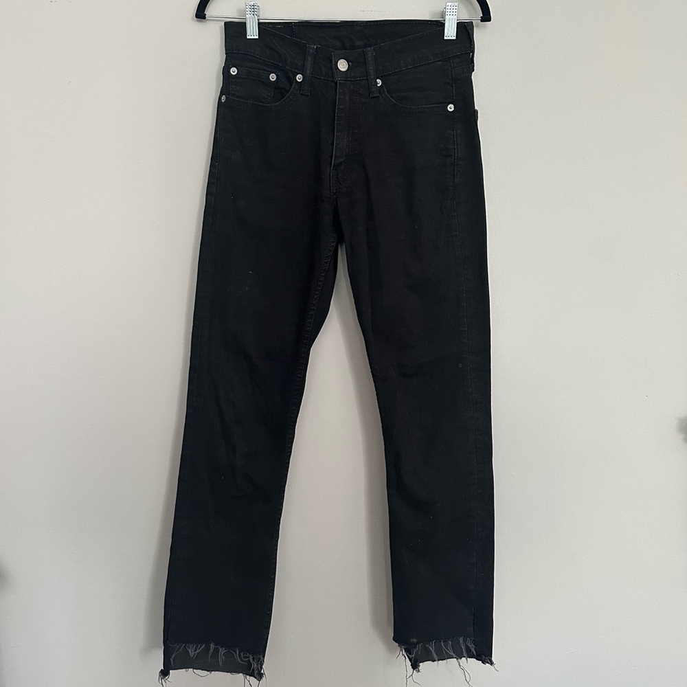 Straight Leg Black Levi’s